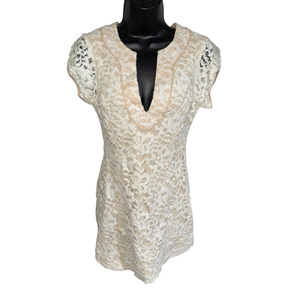 Women’s Bebe Beige Lace Cocktail Dress - XS